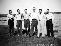 korpela(29)  Vekkulan nuoria miehiä: vasemmalta Paavo Salminen Männistöstä, Ali Lyytinen, Timo Salonen (25.5.1911 - 3.8.1993) Korpelasta, Sune Ahlgren (1922 - 1982) Kerpolasta, Antti Lehtinen Pitkälästä ja Arvi Salonen.